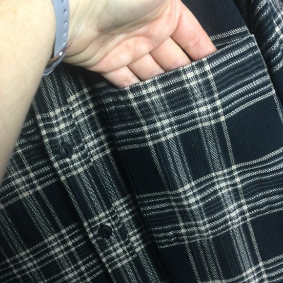 Pull & Bear Plaid Shirt Men's Button Up Medium Cotton Black and tan 40" Chest - Picture 6 of 16